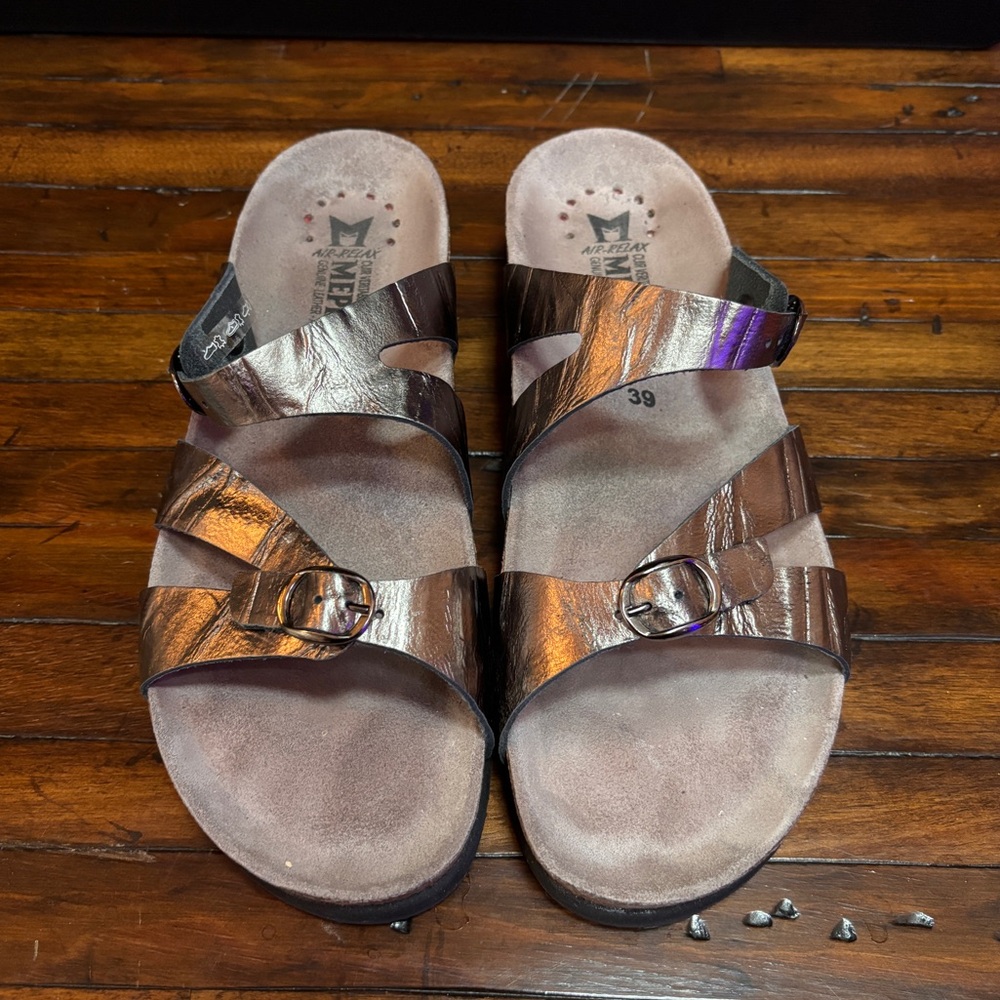 Mephisto Women’s Bronze Hannel Sandals Size 39